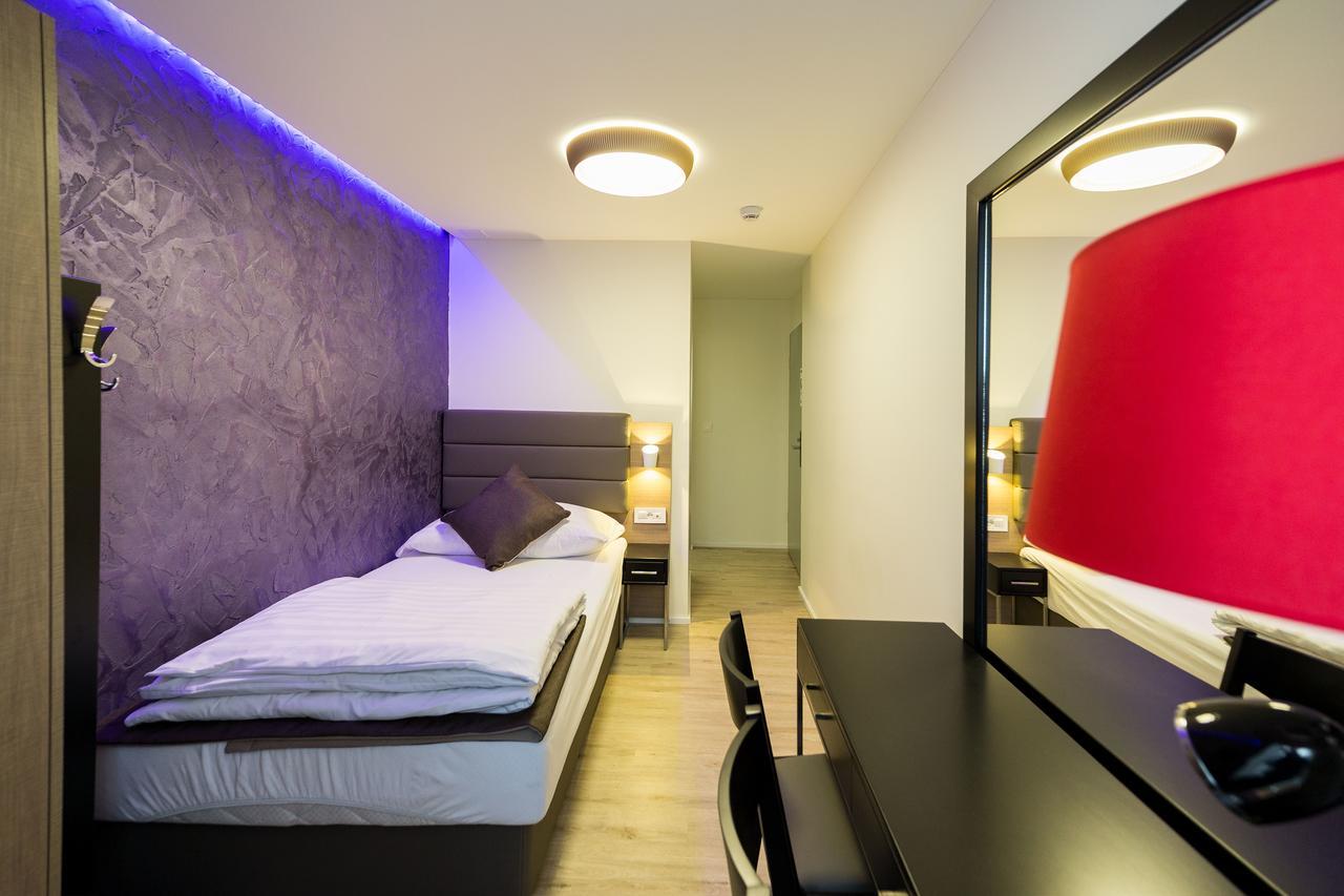 Hotel Sleep & Go Self-Check-In Цюрих Экстерьер фото